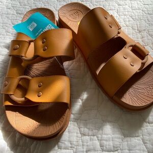 Reef brown sandals size 9